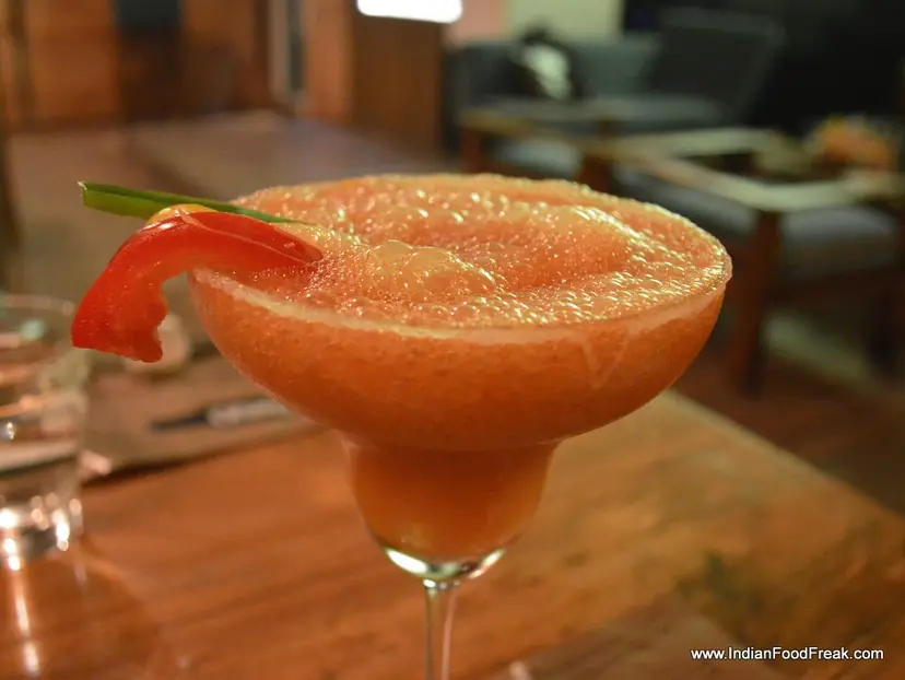 Charlie’s Bar Exchange, Saket, Delhi: Sensex goes Spiritual