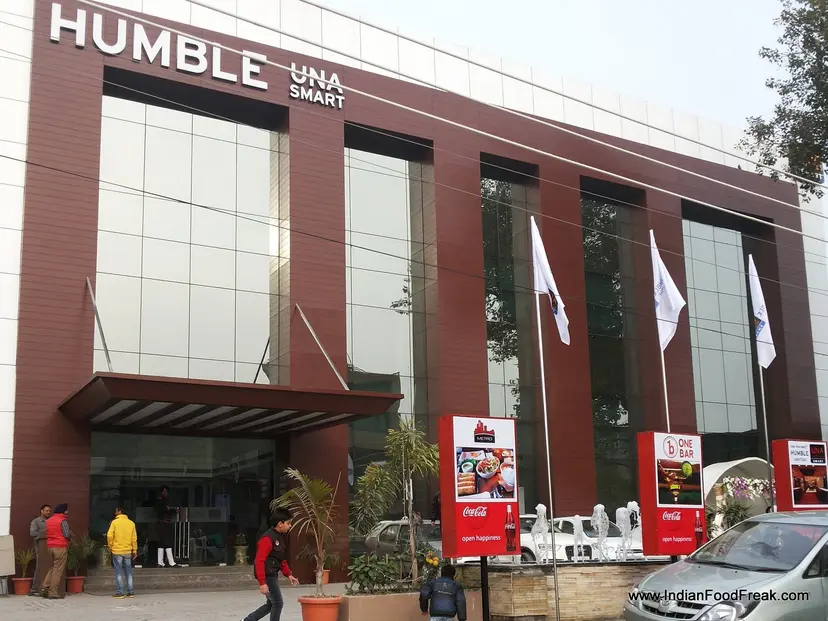 Metro, Una Smart Hotel, Amritsar: Buffet Bonanza