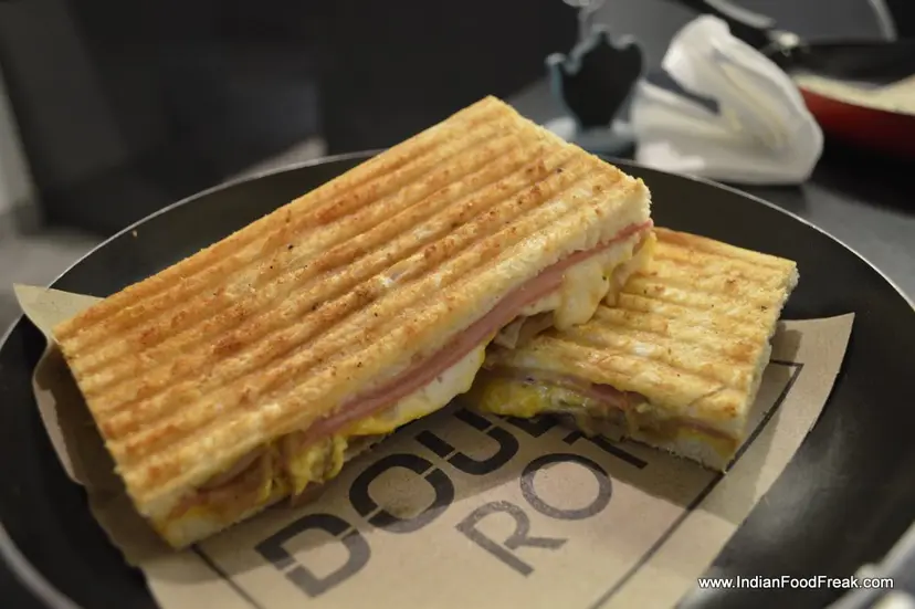 Double Roti, Galleria, Gurgaon: Double the Fun