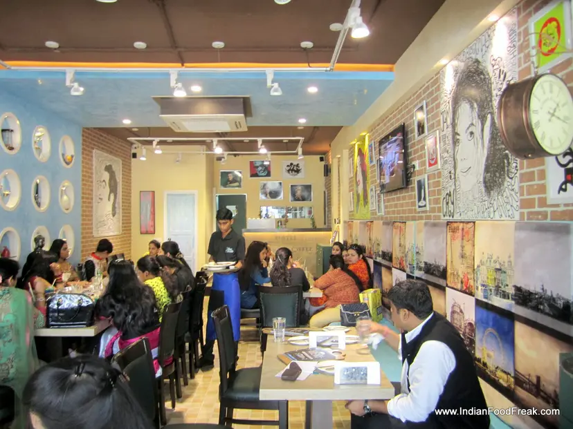 Café Blue Tomato, Rajouri Garden, Delhi: Spicy Kitty Delights
