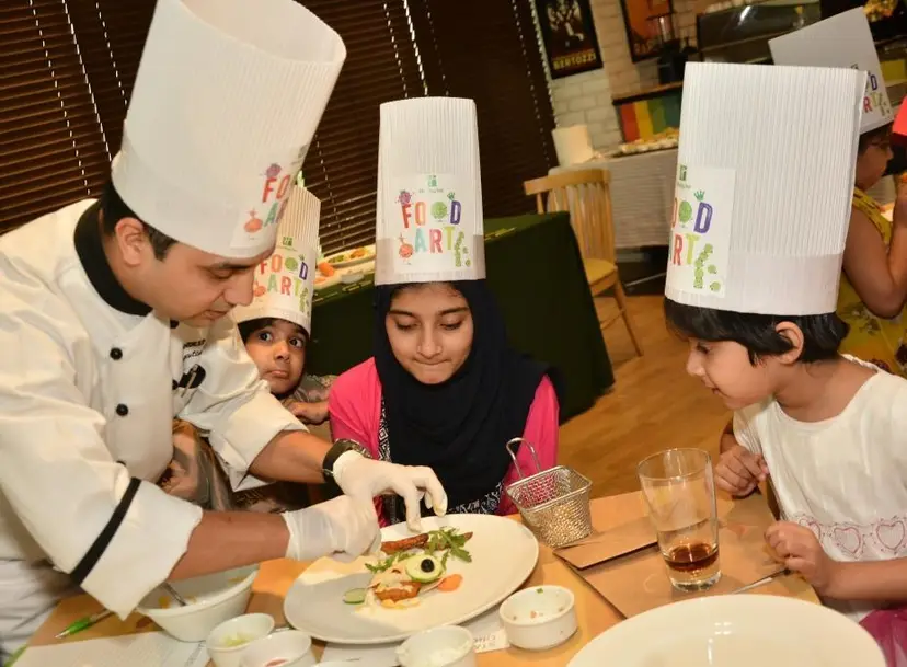 Holiday Inn® Turns New Kids Menu Dishes into Masterpieces